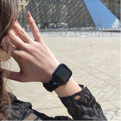 La première smartwatch de Xiaomi devient aussi abordable qu'un bracelet  connecté